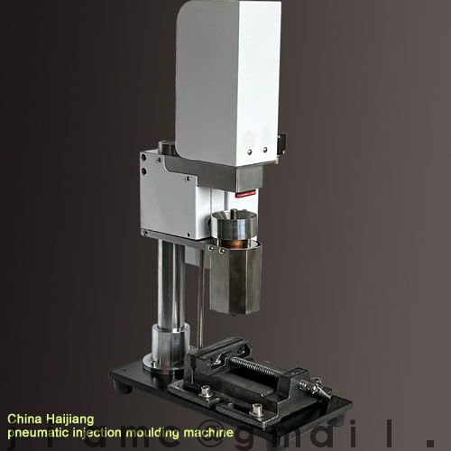 2025 pneumatic injection moulding machine.jpg